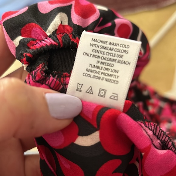 Madden NYC Heart Cropped Tie Back Shirt Size L Cute NWT - Picture 12 of 13